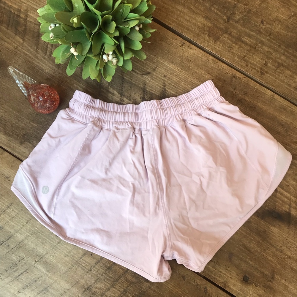 Lululemon Hotty Hot Short II 2.5in